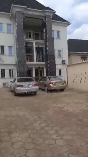 6bdrm Block of Flats in Umuoba, Uratta for sale