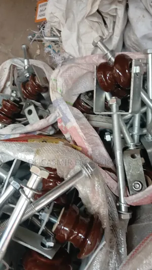 Galvanized D Iron With Shackle