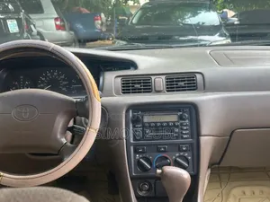 Toyota Camry 2002 Gold