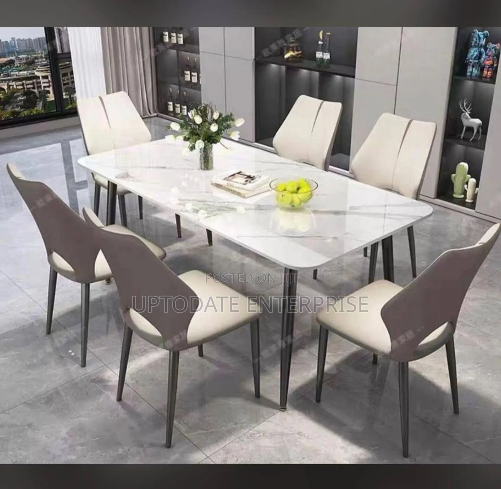 Simple Comfortable 6 Seaters Dining Set