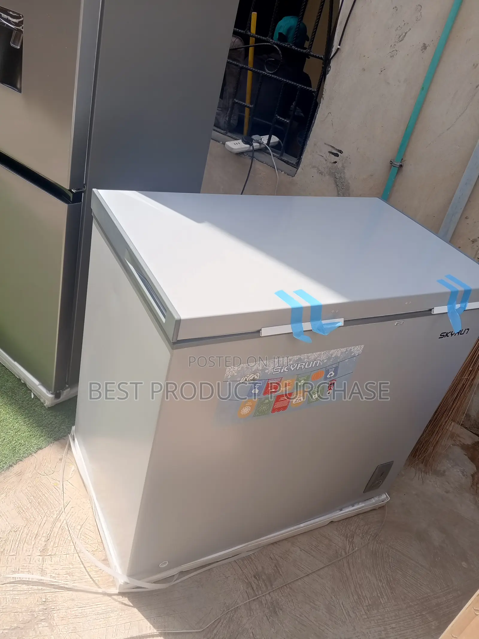 Skyrun Chest Freezer 200a – Efficient Storage