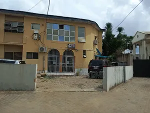 7bdrm Apartment in Aina Eleko Street, Onigbongbo for sale