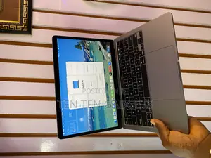 Laptop Apple MacBook Pro 2022 M2 24GB Apple M2 SSD 1T