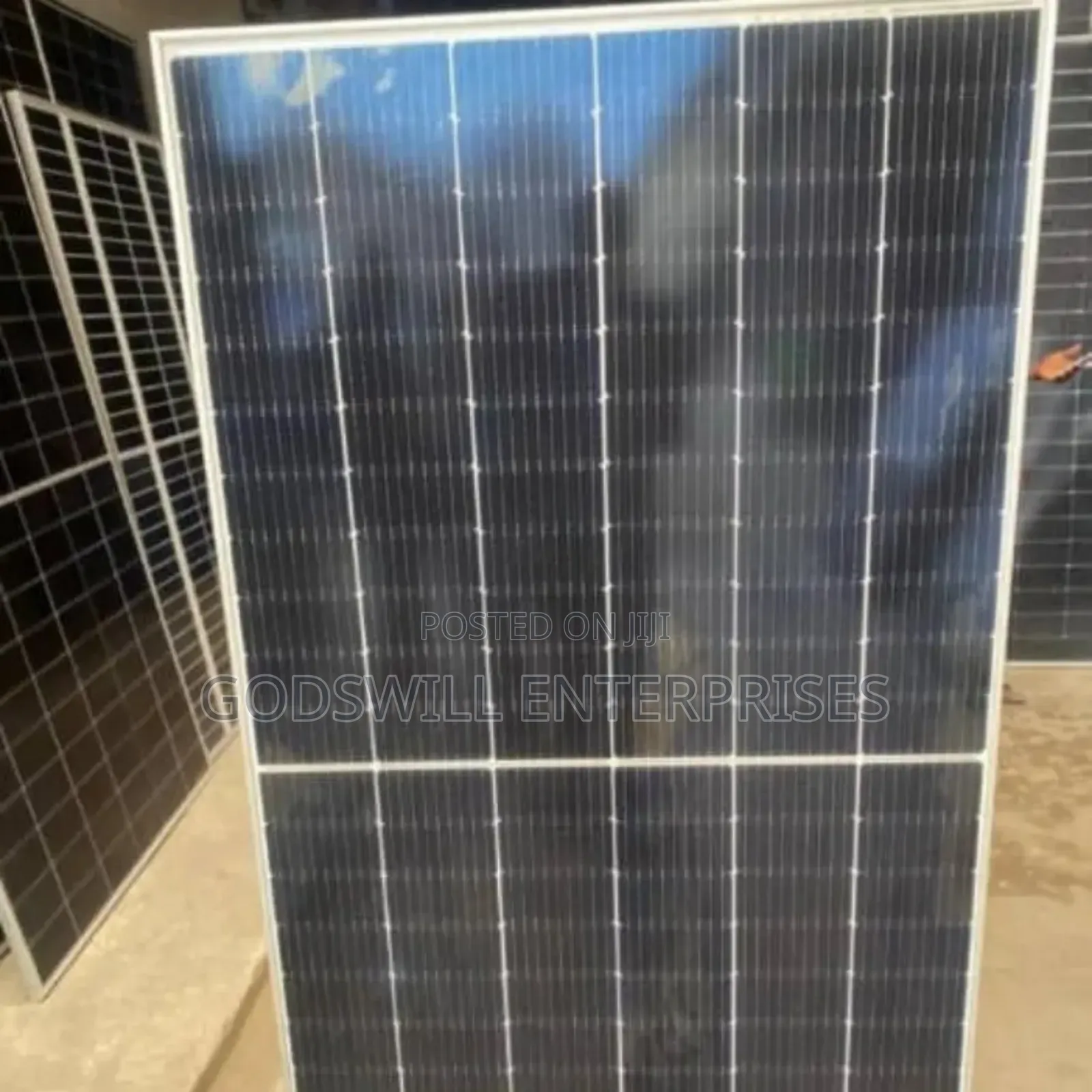 This Item Is a Monocrystalline 550w Solar Panel,