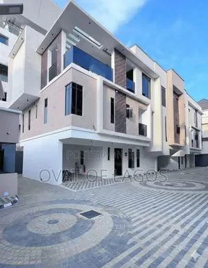 4bdrm Duplex in Lekki Right for sale