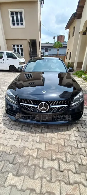 Mercedes-Benz C300 2021 Black