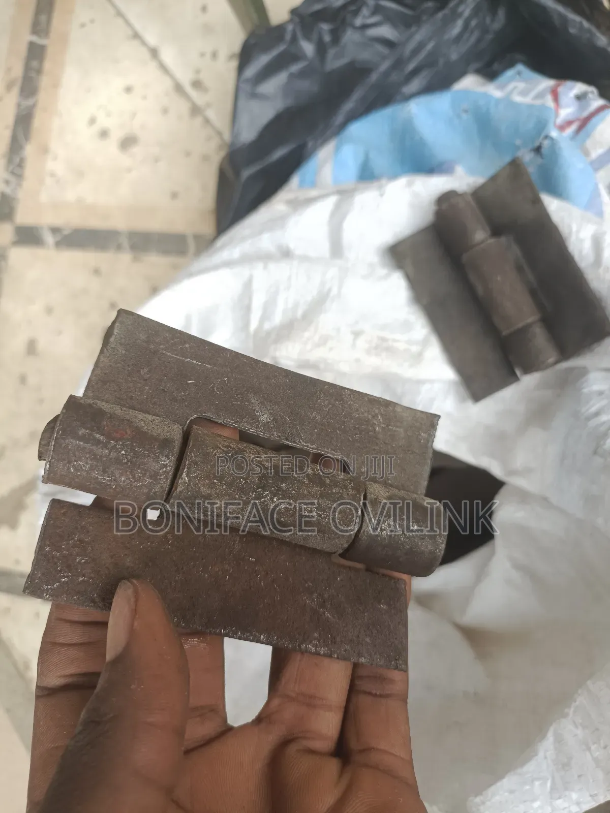 4 Inches Local Hinger Various Sizes Available