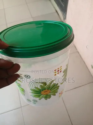 Keepfresh Small Plastic Storage Box With Cover 3litres