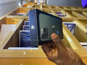New Apple iPhone 13 Pro Max 256 GB Green