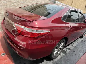 Toyota Camry SE 4dr Sedan (2.5L 4cyl 6A) 2015 Red