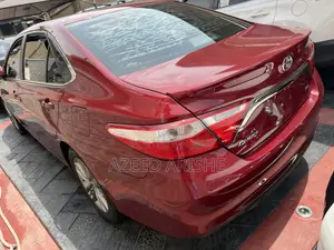 Toyota Camry SE 4dr Sedan (2.5L 4cyl 6A) 2015 Red