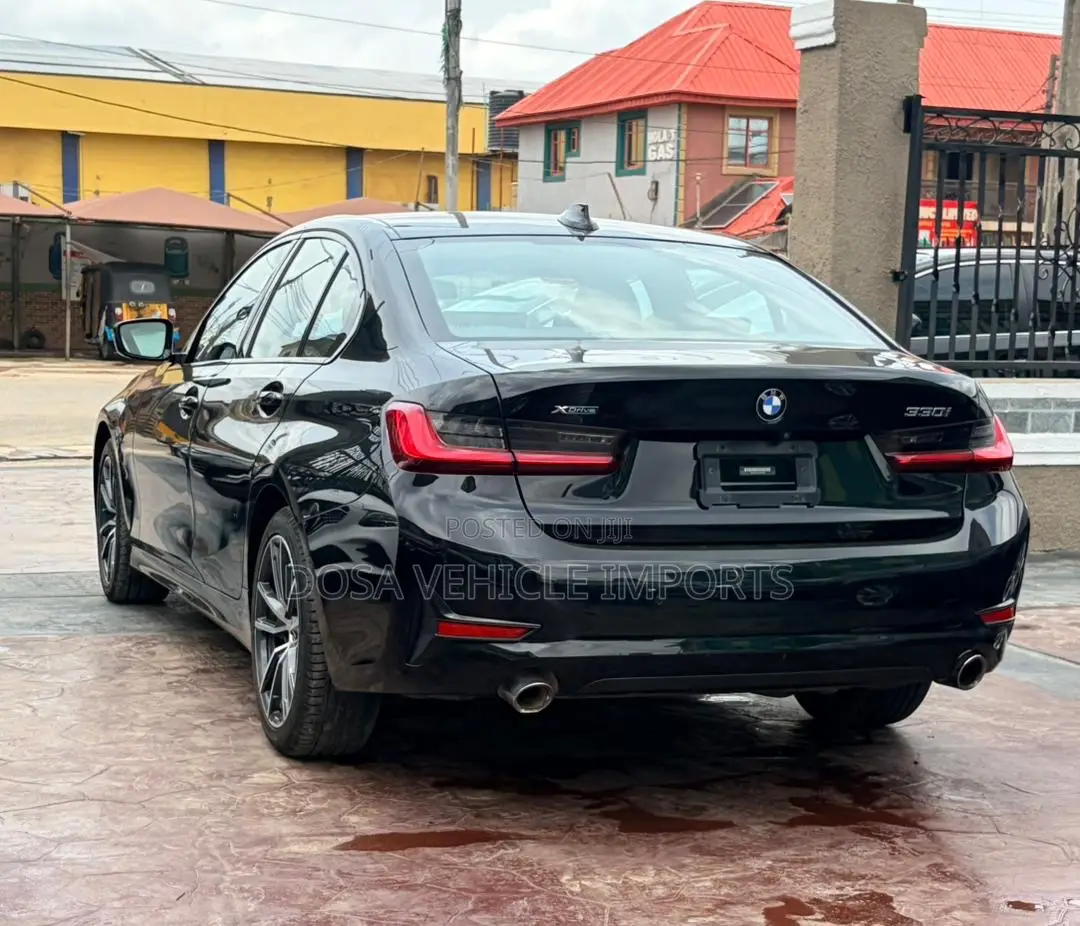 BMW 330i 2020 Black