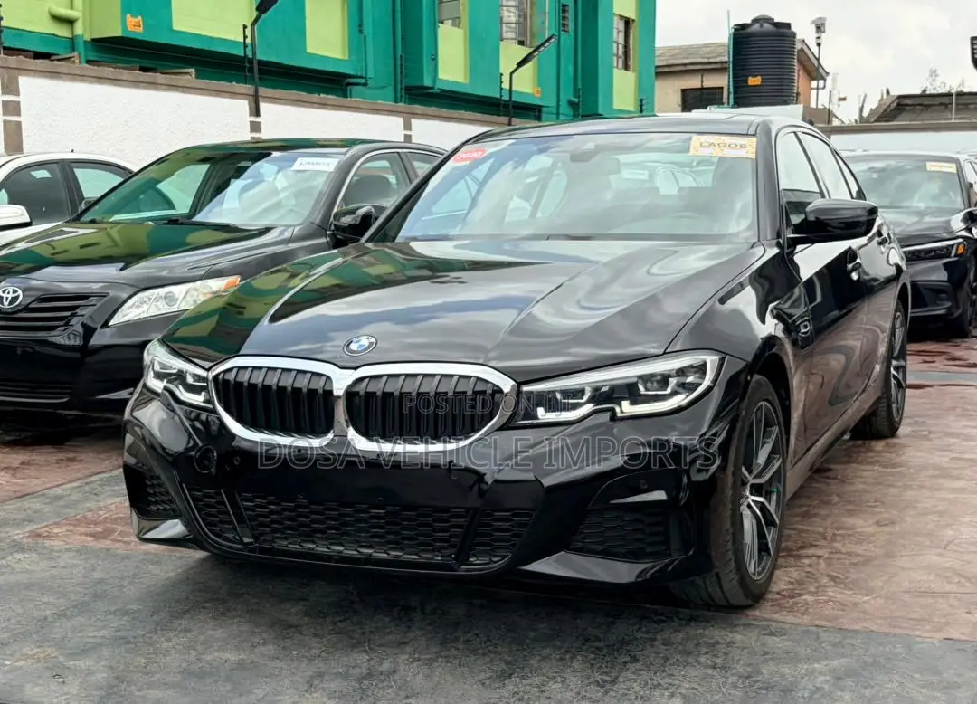 BMW 330i 2020 Black