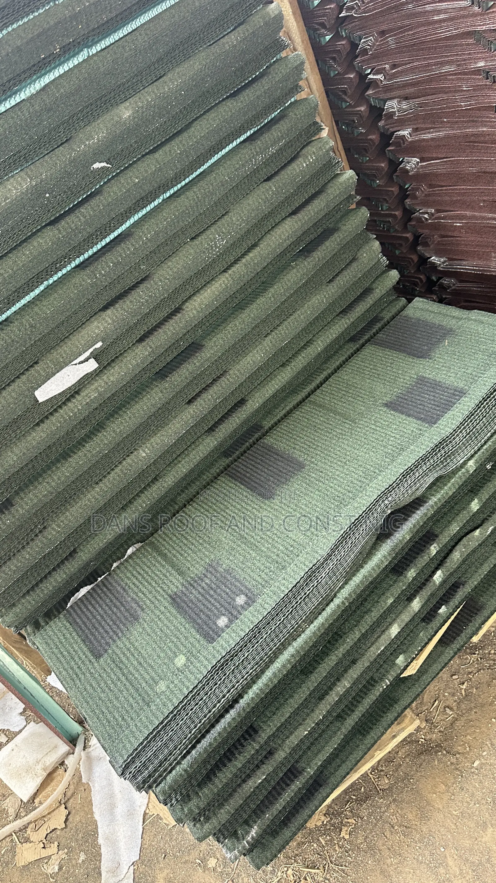Green Mix Black Shingle With Black Patch