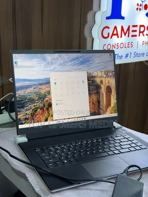 Laptop Dell Alienware X16 r1 16GB Intel Core i7 SSD 1T