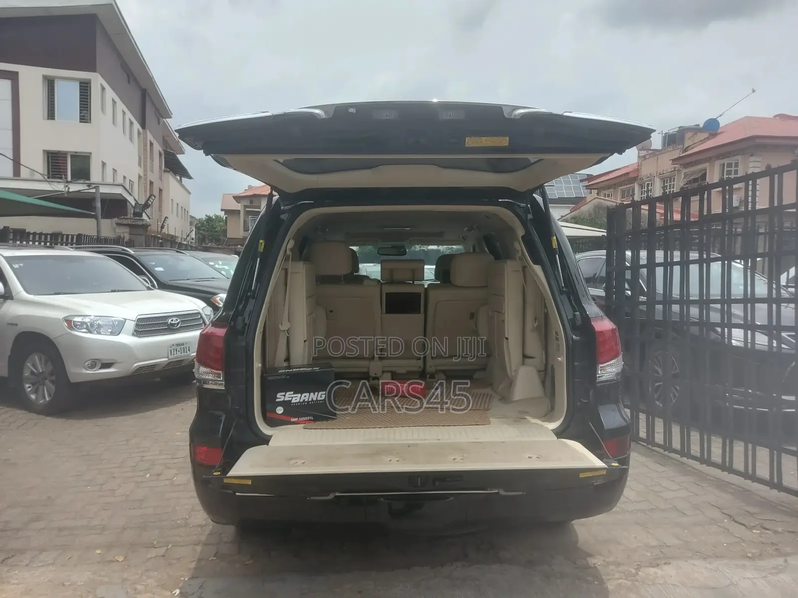 Lexus LX 570 AWD 2014 Black
