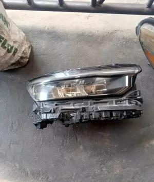 Headlight Jeep Grand Cherokee 2021