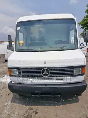 Mercedes-Benz T1/TN 2000 White