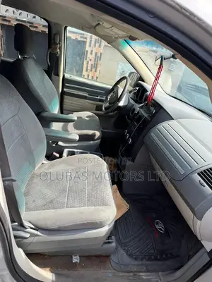 Dodge Caliber 2010 Silver