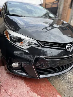 Toyota Corolla S 4dr Sedan (1.8L 4cyl CVT) 2015 Black