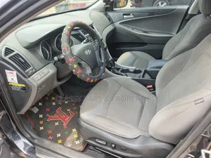 Hyundai Sonata Limited 2.0T Sedan (2.0L 4cyl 6A) 2011 Blue