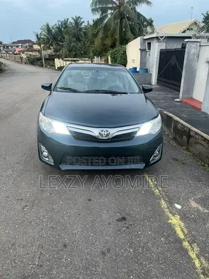 Toyota Camry XLE 4dr Sedan (2.5L 4cyl 6A) 2013 Black