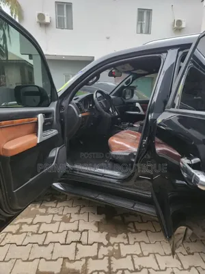 Toyota Land Cruiser 4.0 V6 GX-R 2011 Black
