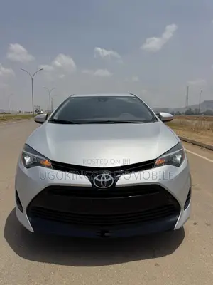 Toyota Corolla LE (1.8L 4cyl 2A) 2019 Silver