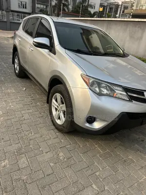 Toyota RAV4 LE AWD (2.5L 4cyl 6A) 2013 Silver