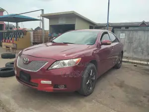 Toyota Camry Hybrid 2023 Red