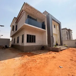 4bdrm Duplex in Estate, Sabon Lugbe for sale