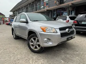 Toyota RAV4 Limited 2011 Silver