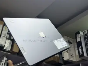 Laptop Apple MacBook Pro 2021 M1 32GB Apple M1 Pro SSD 1T