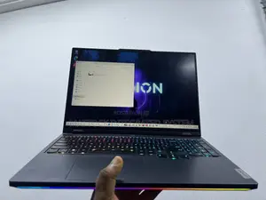 Laptop Lenovo Legion Pro 7 32GB Intel Core i9 SSD 1T