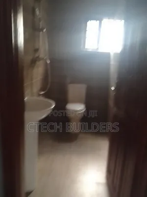 3bdrm Block of Flats in Benin City for rent