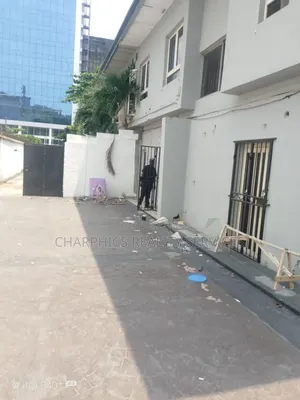 4bdrm Duplex in Adeola Odeku for rent