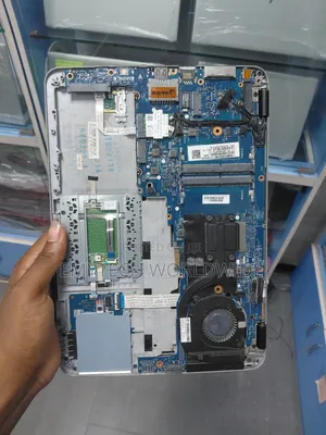 Laptop HP EliteBook 820 G3 16GB Intel Core i5 HDD+SSD 256GB