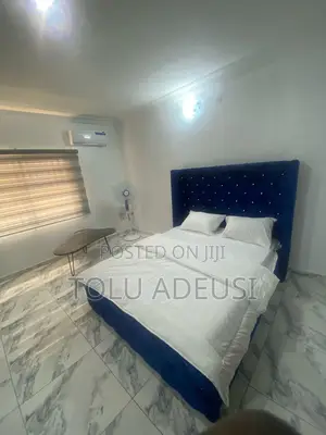 House 10 Apartment