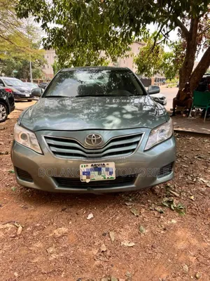 Toyota Camry LE 4dr Sedan (2.5L 4cyl 6AM) 2010 Green