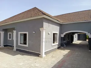 4bdrm Bungalow in High Cost, Kaduna / Kaduna State for sale