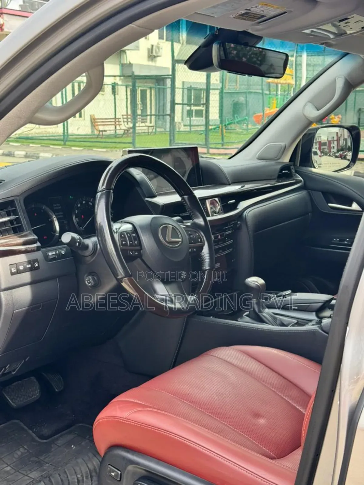 Lexus LX 570 AWD 2018 Gold