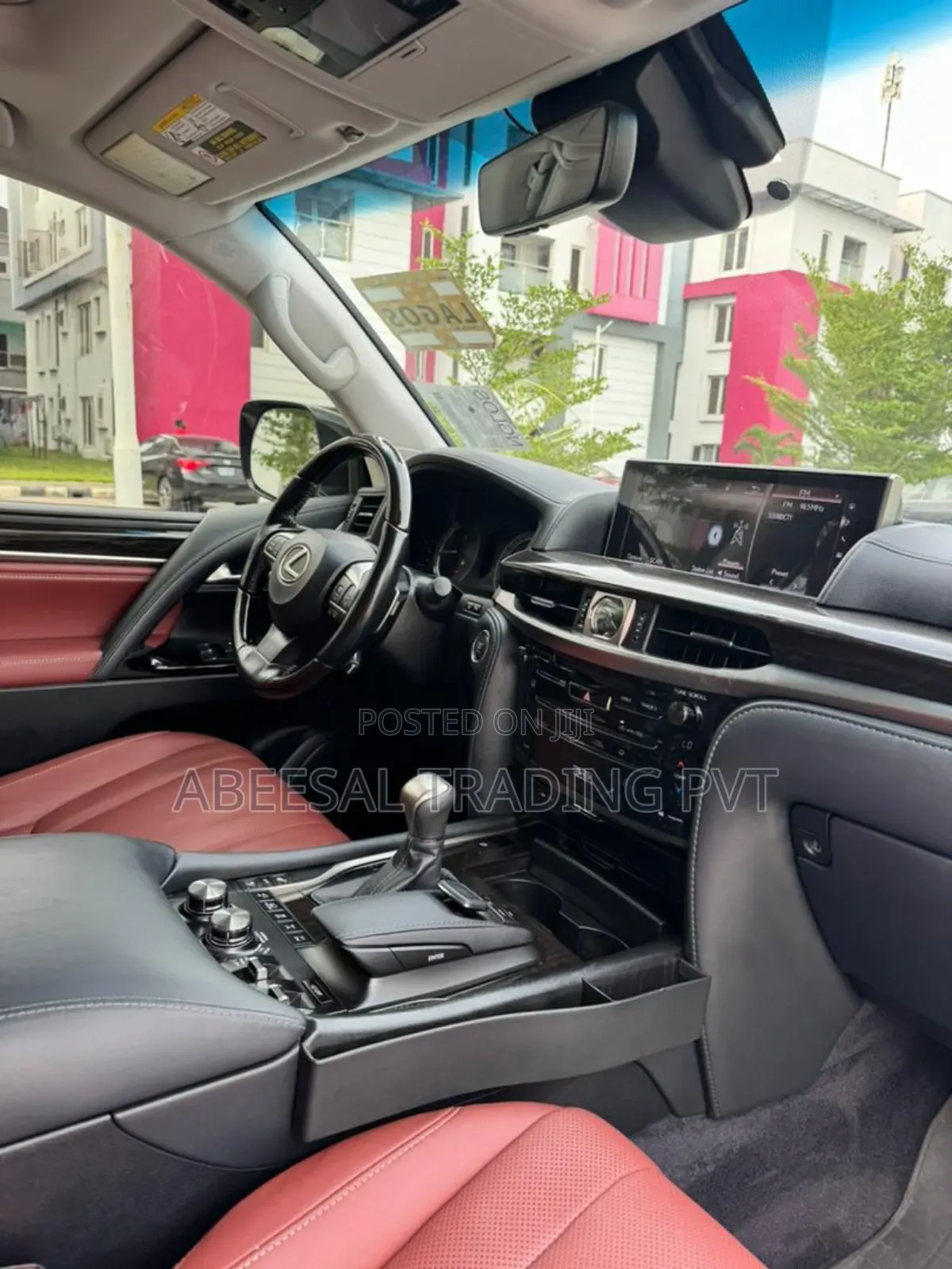 Lexus LX 570 AWD 2018 Gold