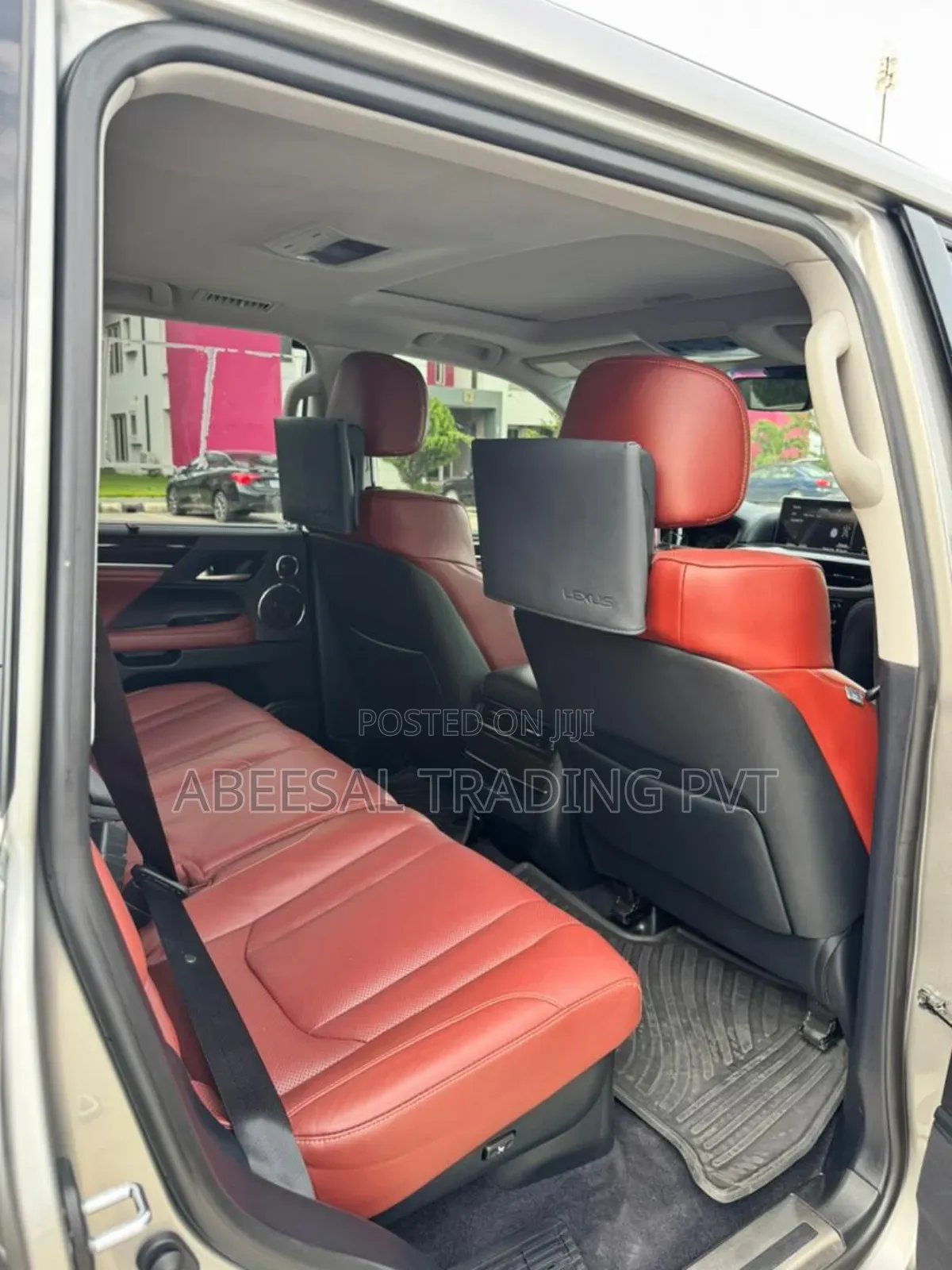Lexus LX 570 AWD 2018 Gold