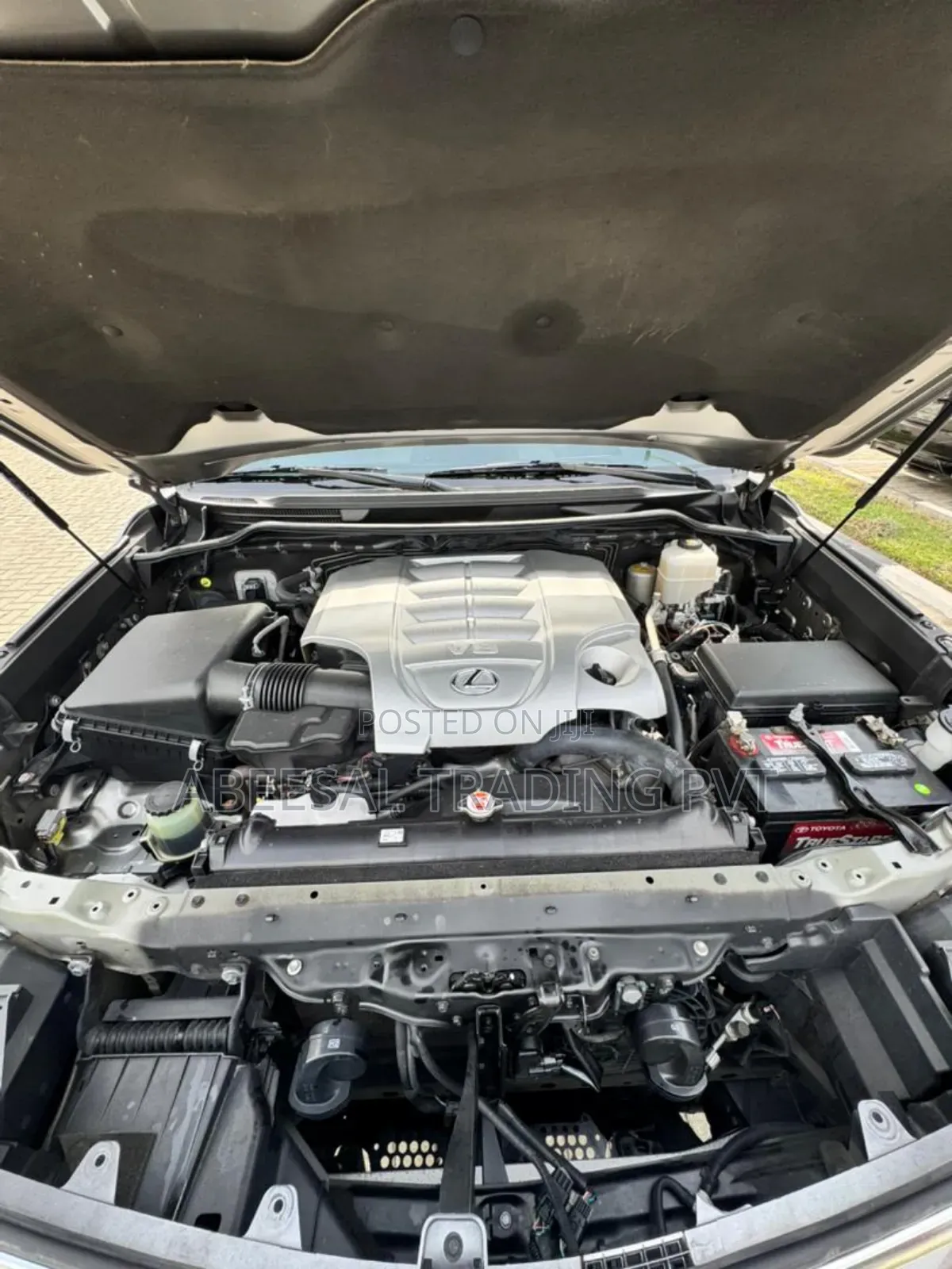 Lexus LX 570 AWD 2018 Gold