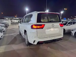 New Toyota Land Cruiser SE 4WD 2026 White