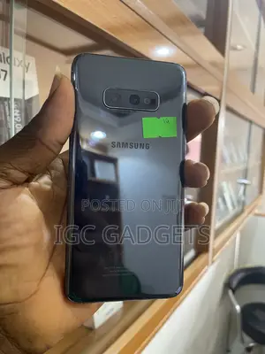 Samsung Galaxy S10e 128 GB Gray