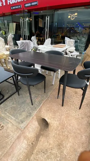 A Portable 4 Man Dinning Set