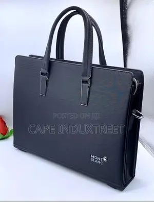 Classic Business Briefcase – Stylish Durable Design