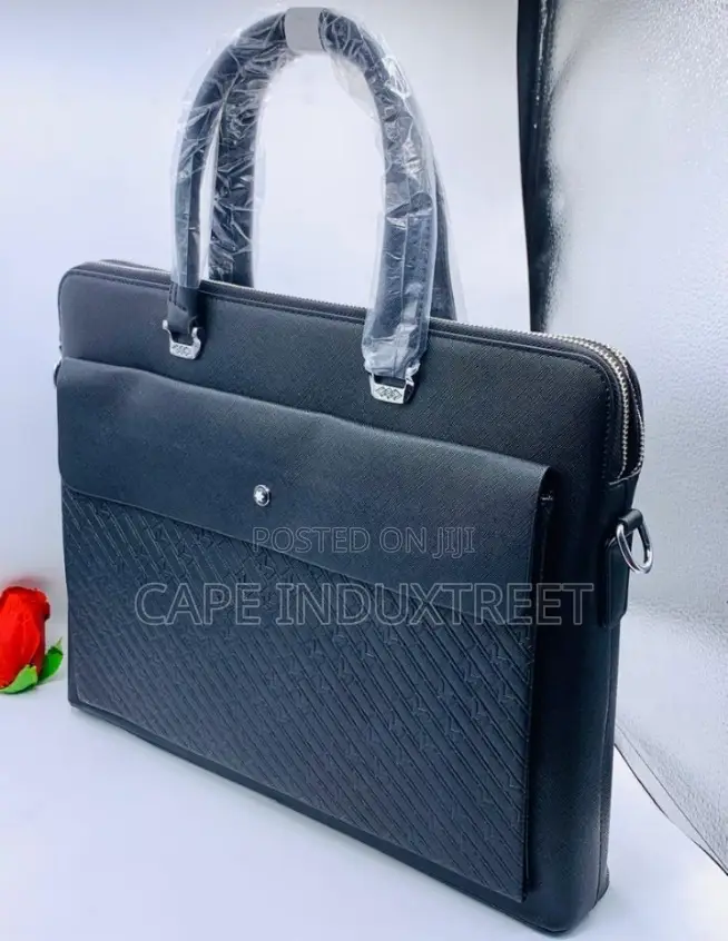 Classic Business Briefcase – Stylish Durable Design