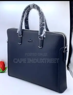 Classic Business Briefcase – Stylish Durable Design